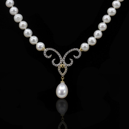 Cœur Necklace | Fresh Water Pearls | 18K Gold