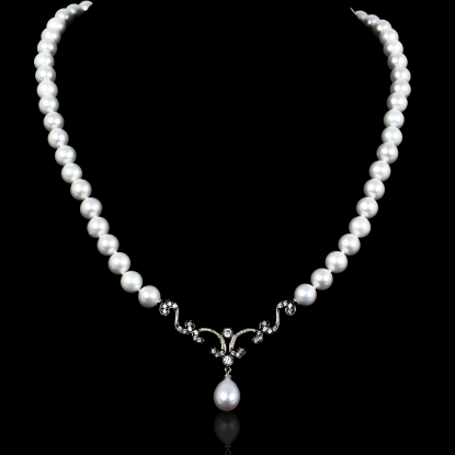 Nuit Noir Necklace | Fresh Water Pearl | 18K White Gold